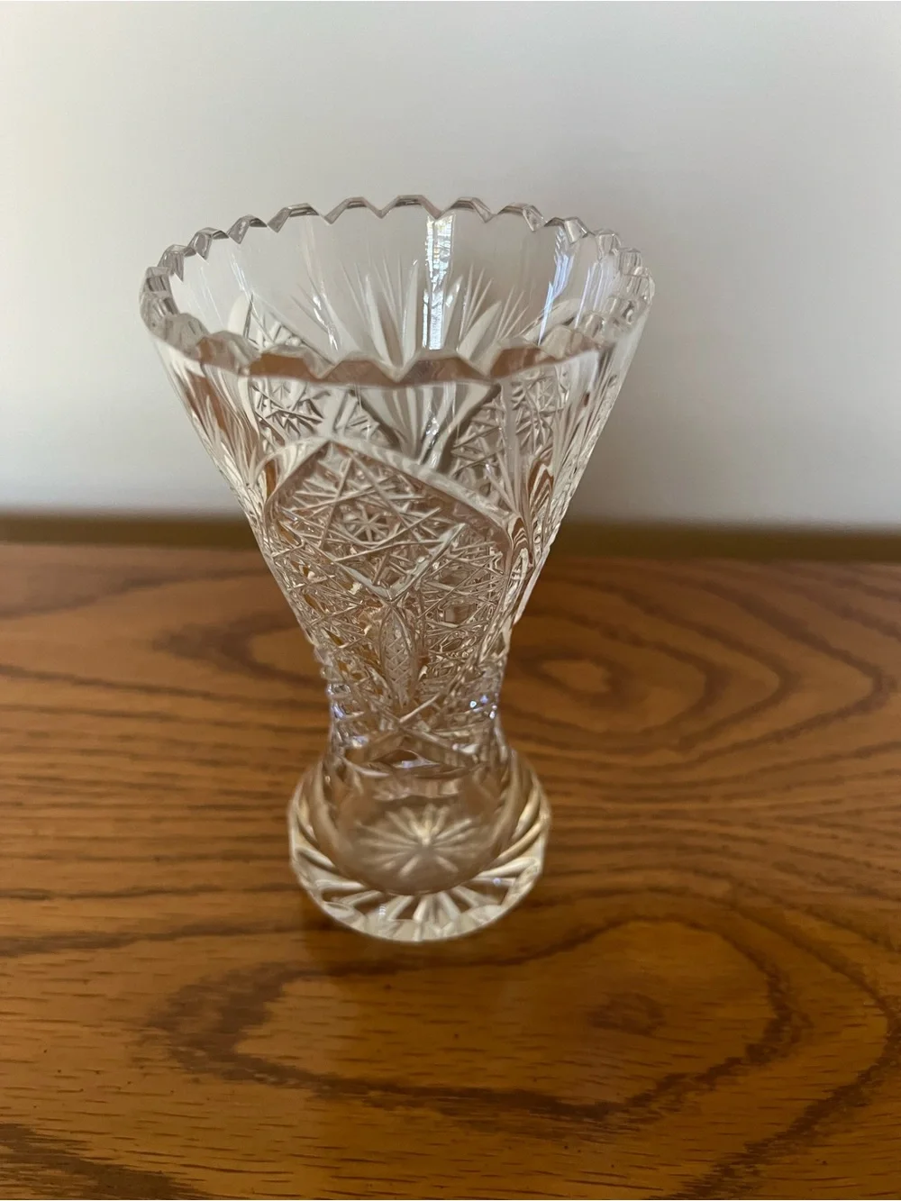 Crystal Vintage clear cut